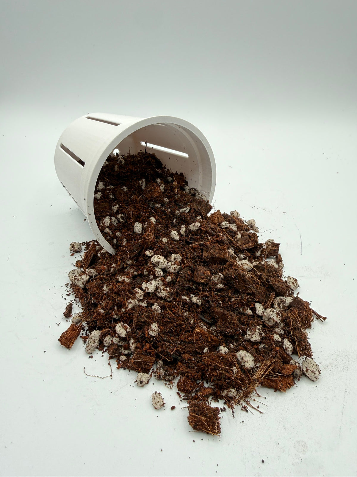 Hoya Haven Mix, chunky Hoya potting mix with coco husk chips and pumice
